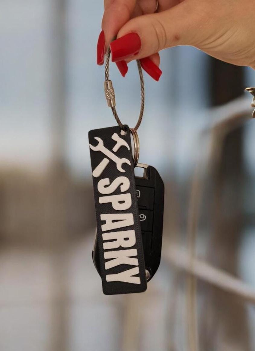 Personalised Engineer Keychain – Unique Gift for Mechanic, Site workers - Custom name for Tradesman