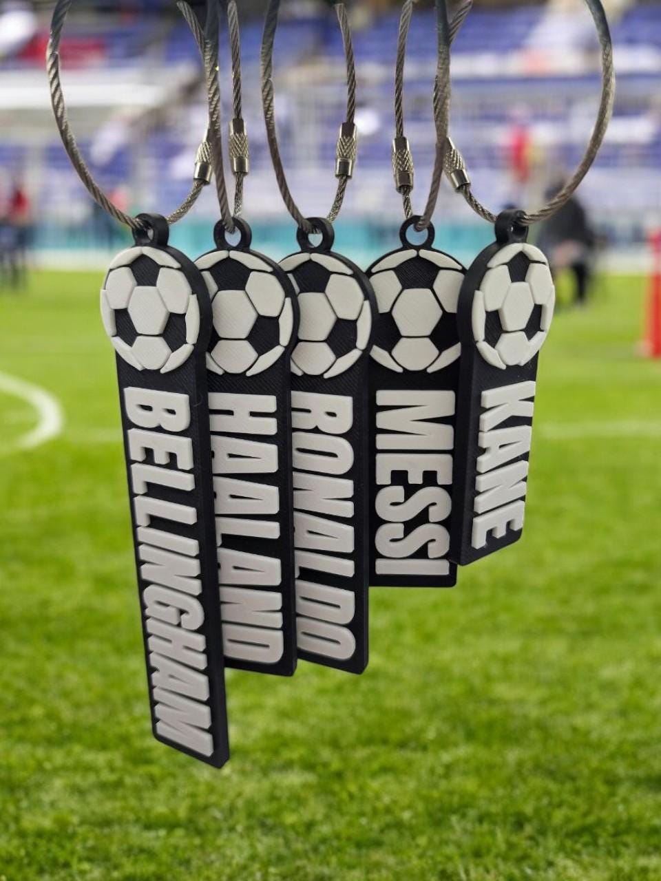 Personalised Football Keychain – Unique Gift for Football Fans, Teams, and Clubs! - Coach & Referee Sports Gift