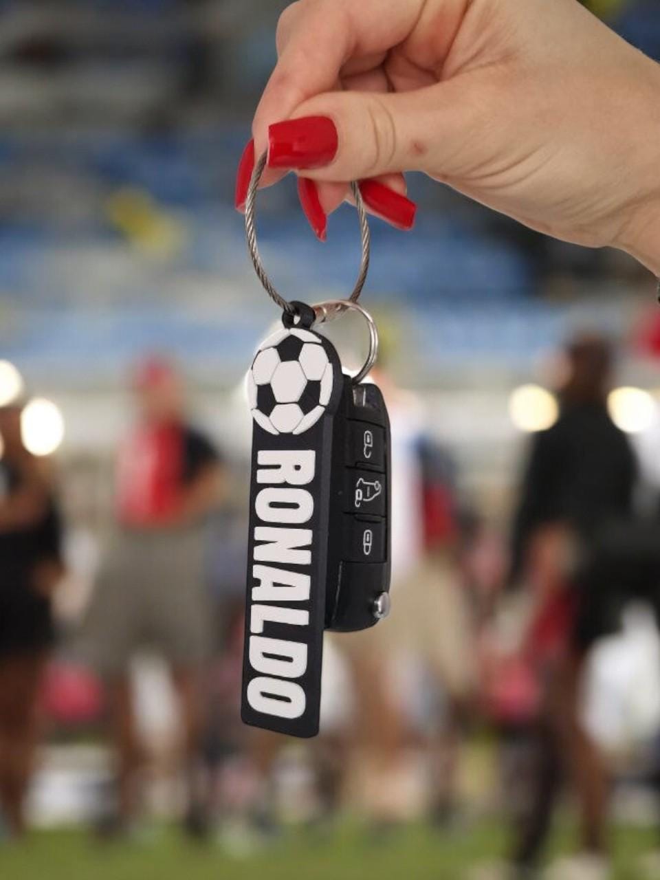 Personalised Football Keychain – Unique Gift for Football Fans, Teams, and Clubs! - Coach & Referee Sports Gift